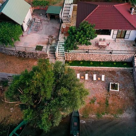 Luxury House Lotos Golubovci Exterior foto